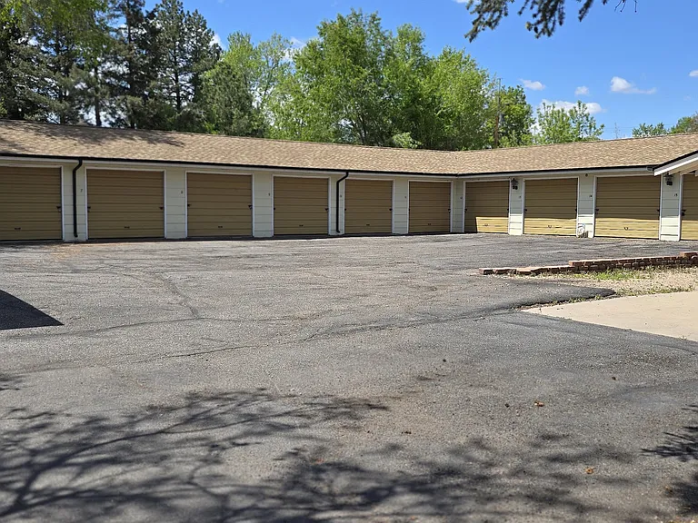 Kimberly Apartments — Photo 25