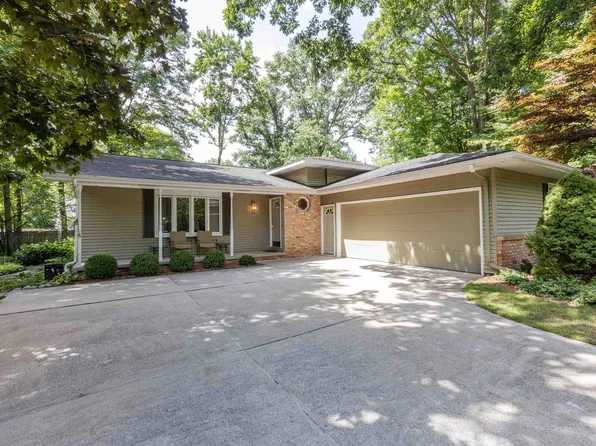 5 Robin Ct, Midland, MI 48640