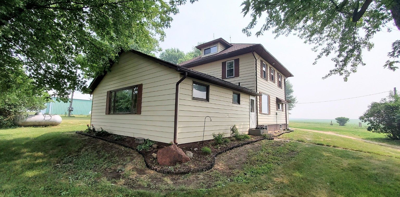 2182 Peek Home Rd, Dixon, IL 61021 Zillow