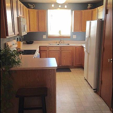 5th image of 50 Cherry Ct APT 2
