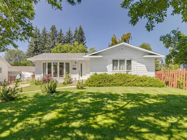 618 SE Oakhill Pl SW, Calgary, AB T2V 3X8