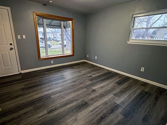 3rd image of 457 Stewart Ave