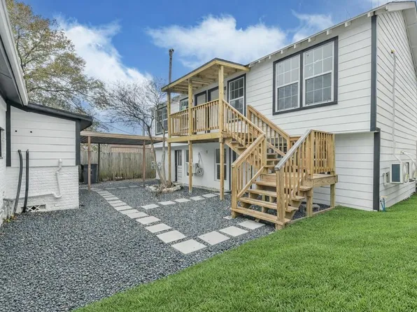 4705 Pease St #B, Houston, TX 77023