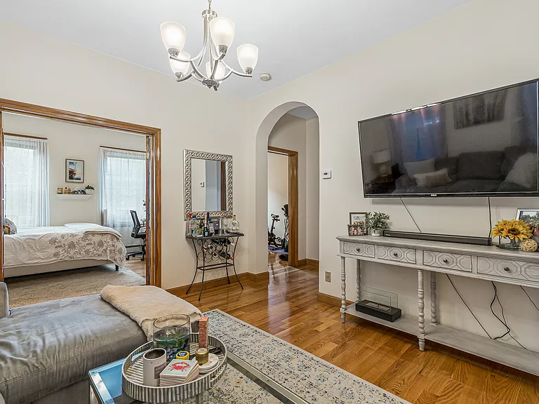 422 Hanover St #3 — Photo 3