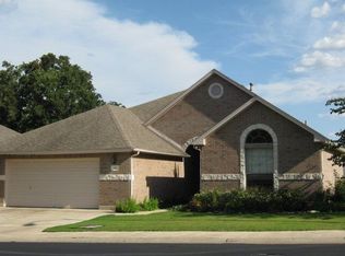 317 Heritage Hills Dr, Fredericksburg, TX 78624