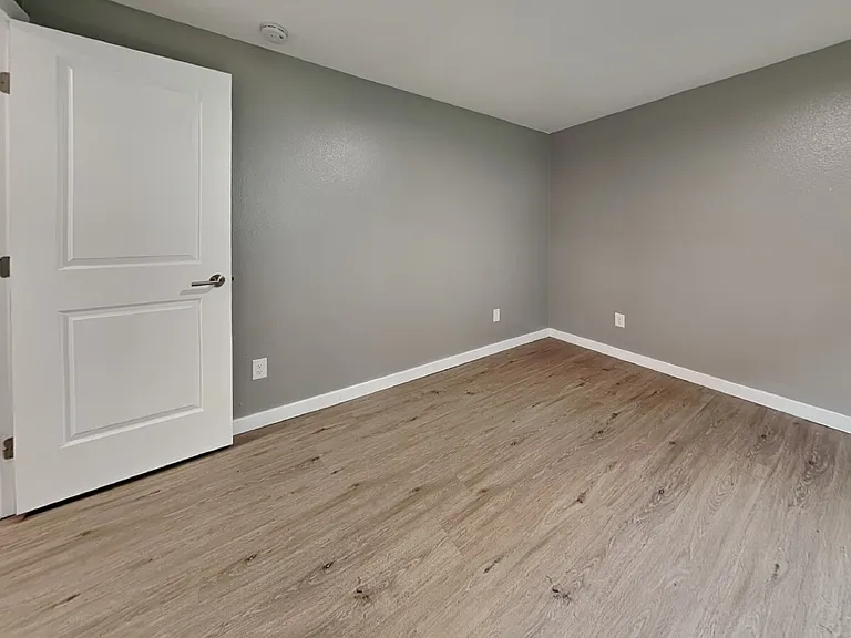1105 S Woodlawn St #2 — Photo 21