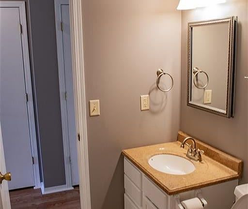 5th image of 1751 N Riverbirch Ct