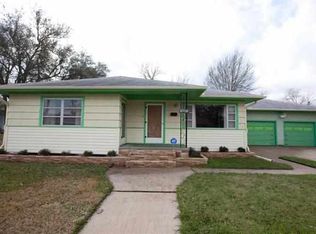 2715 3rd Ave, Groves, TX 77619