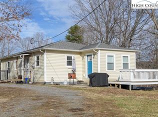 713 Wilmont St SW, Lenoir, NC 28645