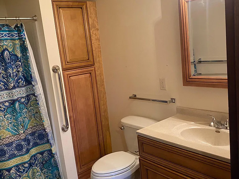 409 N Maple St — Photo 10