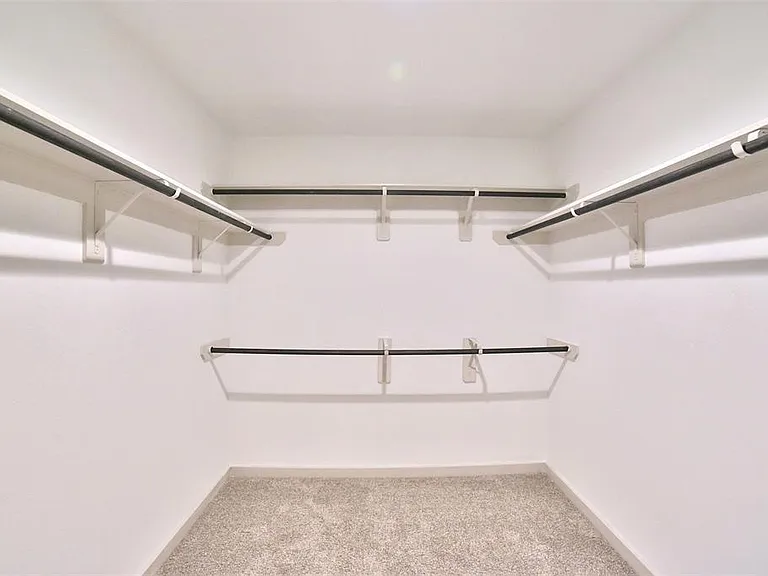 3810 Lila Lake Ln — Photo 13