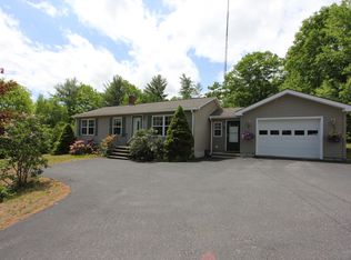 291 Lewiston St, Mechanic Falls, ME 04256