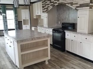 38 Mike Lumpkin Rd, Carriere, MS 39426