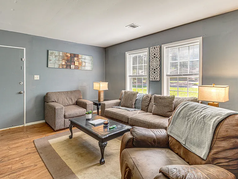 1010 7th Ave SW — Photo 21
