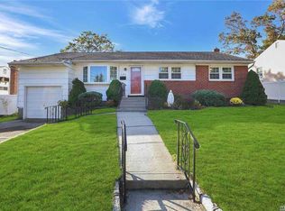 183 N Virginia Ave, Massapequa, NY 11758