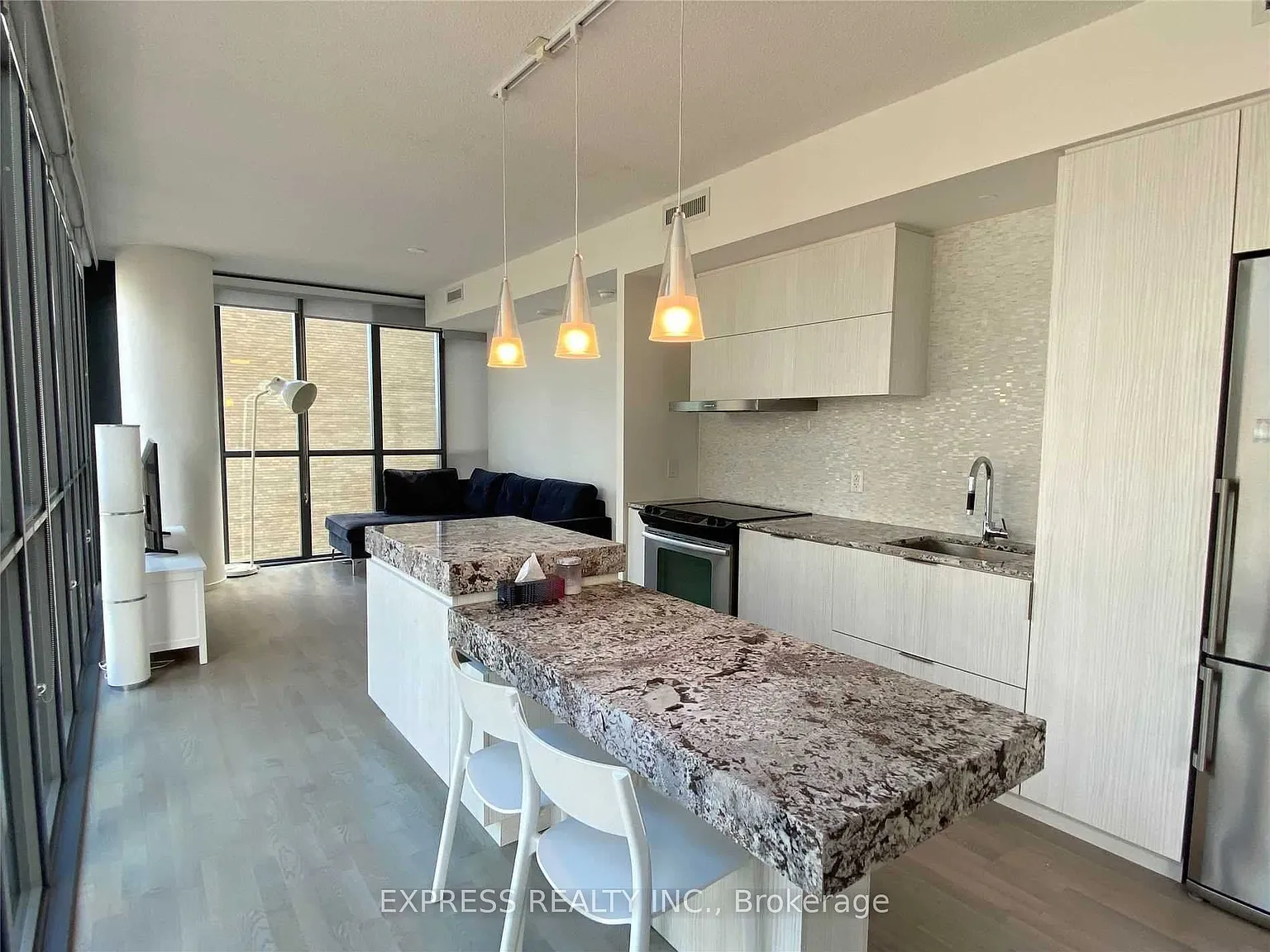 2 bed, $3,600 — Photo 4
