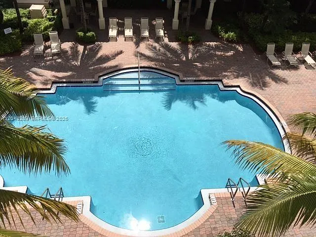 San Raphael Condo — Photo 3