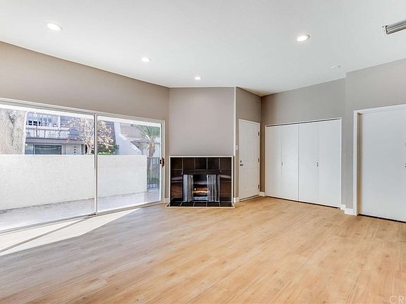 3rd image of 18330 Collins St Unit C