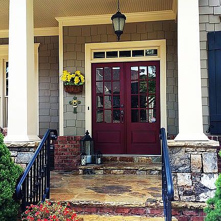 Huge Front Porch & Flagstone