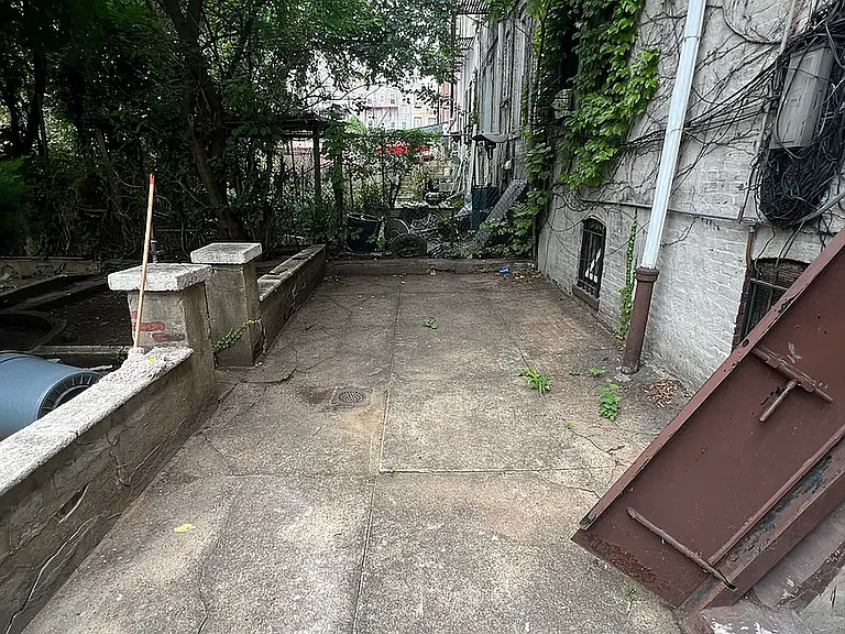 329 Menahan St #1A — Photo 24