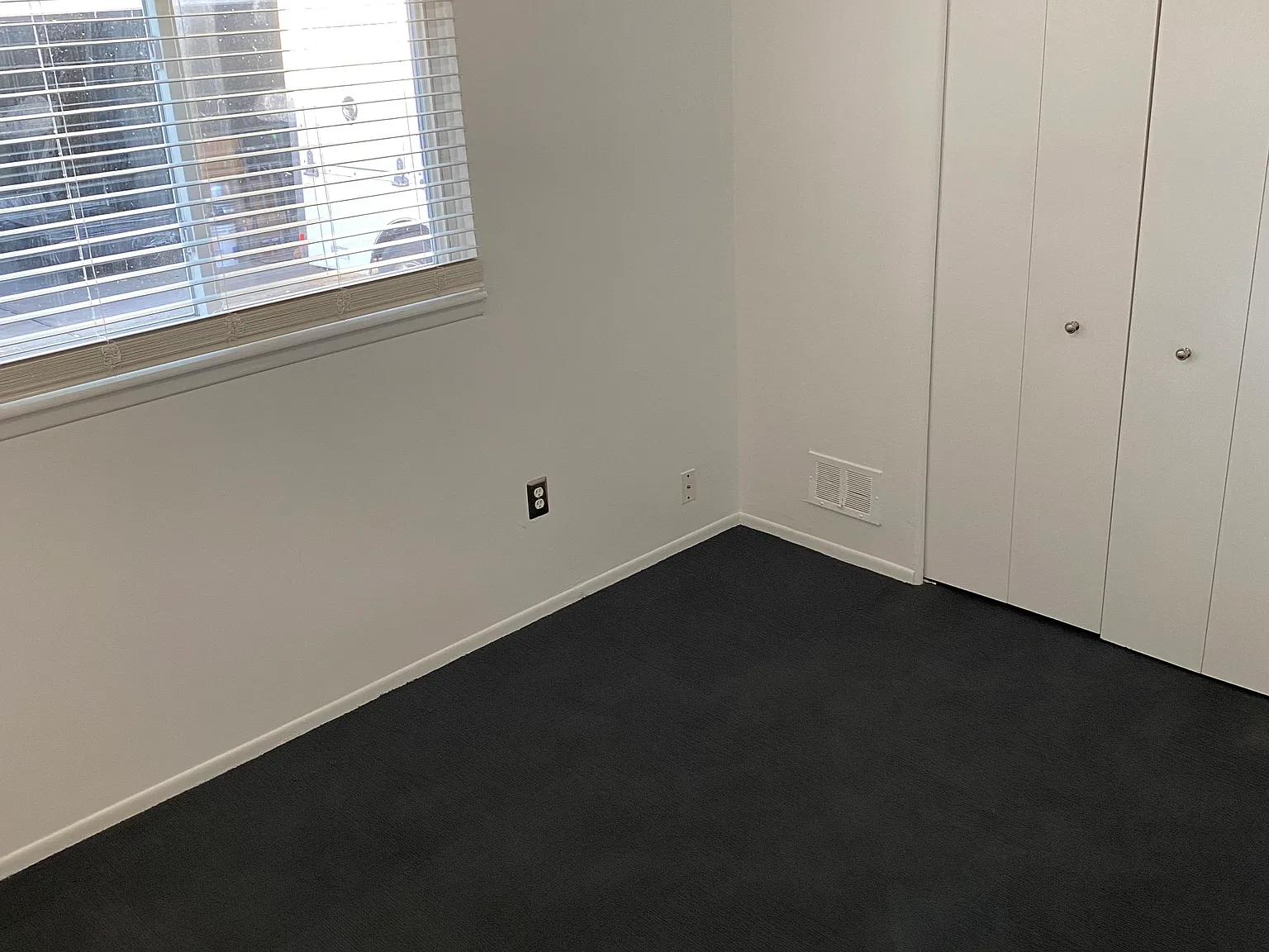 3 bed, 988 sqft, $1,500 — Photo 4