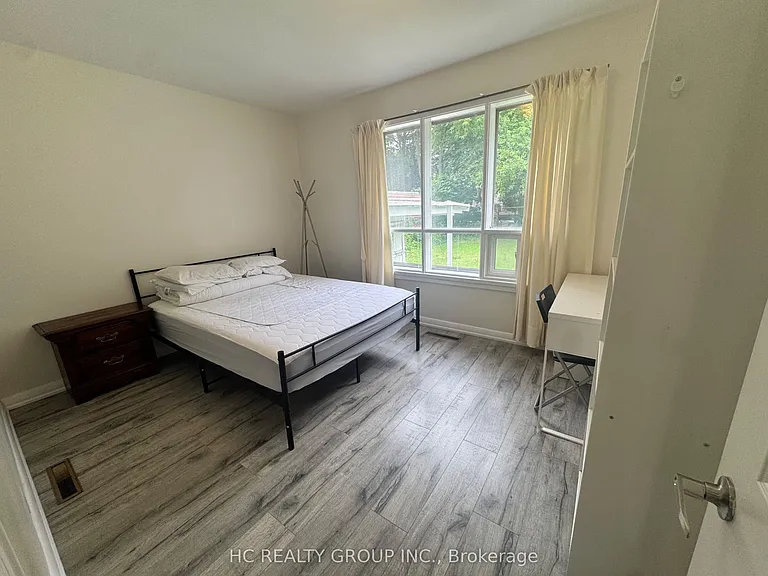 389 Ruth Ave — Photo 7