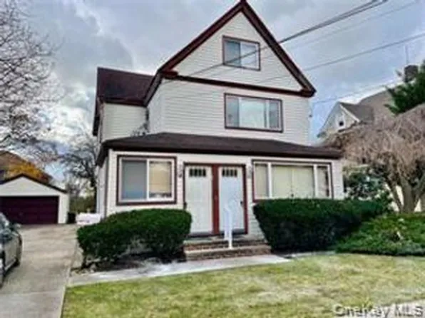 43 Columbia Ave, Cedarhurst, NY 11516