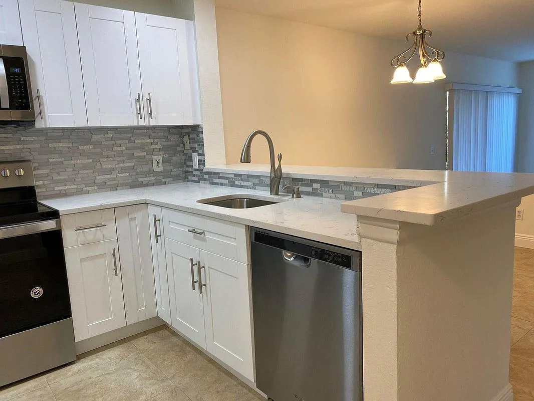 2 bed, 2.0 bath, 989 sqft, $2,550 — Photo 3