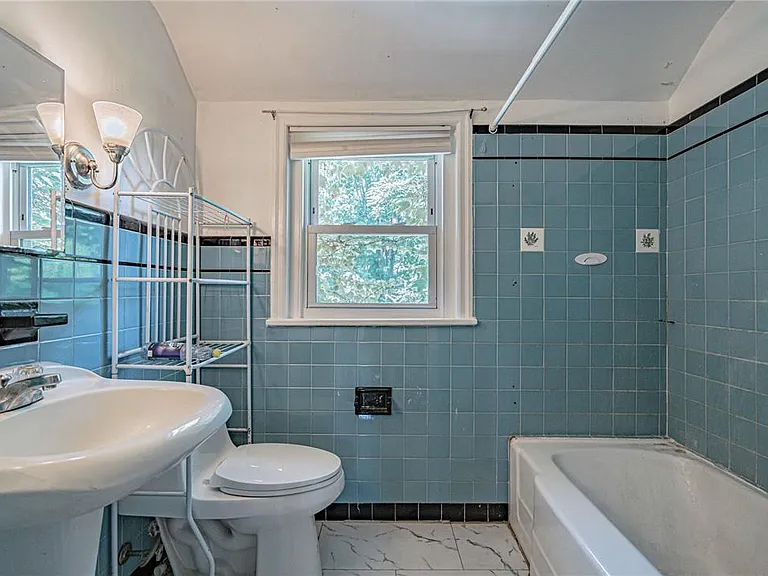 422 N 26th St — Photo 20