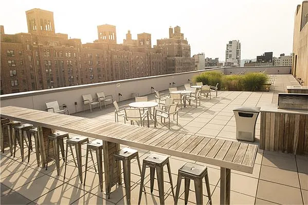 Sold by R New York | media 24