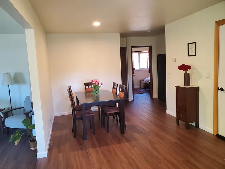 2438 Travis Ct #A — Photo 10