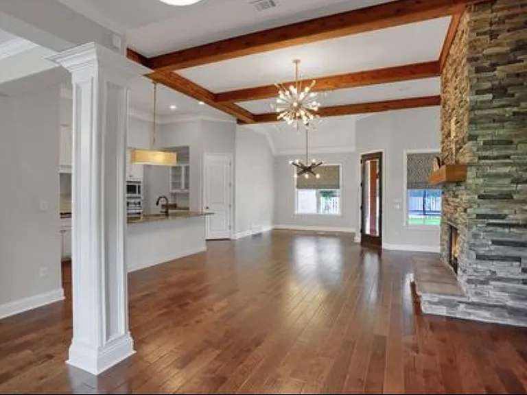 4495 Chestnut Hill Dr — Photo 2