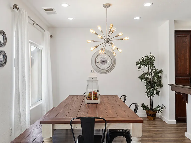 11505 Equinox Ave — Photo 7