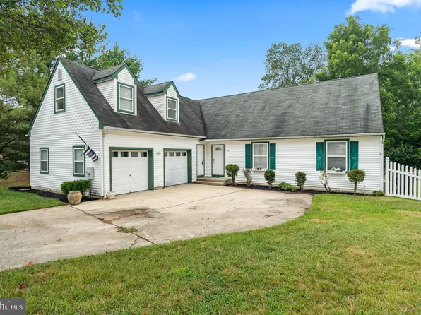 115 Bradley Ct, Laurel Springs, NJ 08021