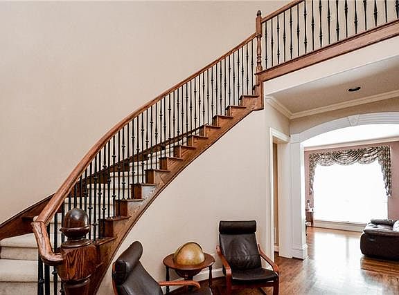 2nd image of 4004 Nicole Dr