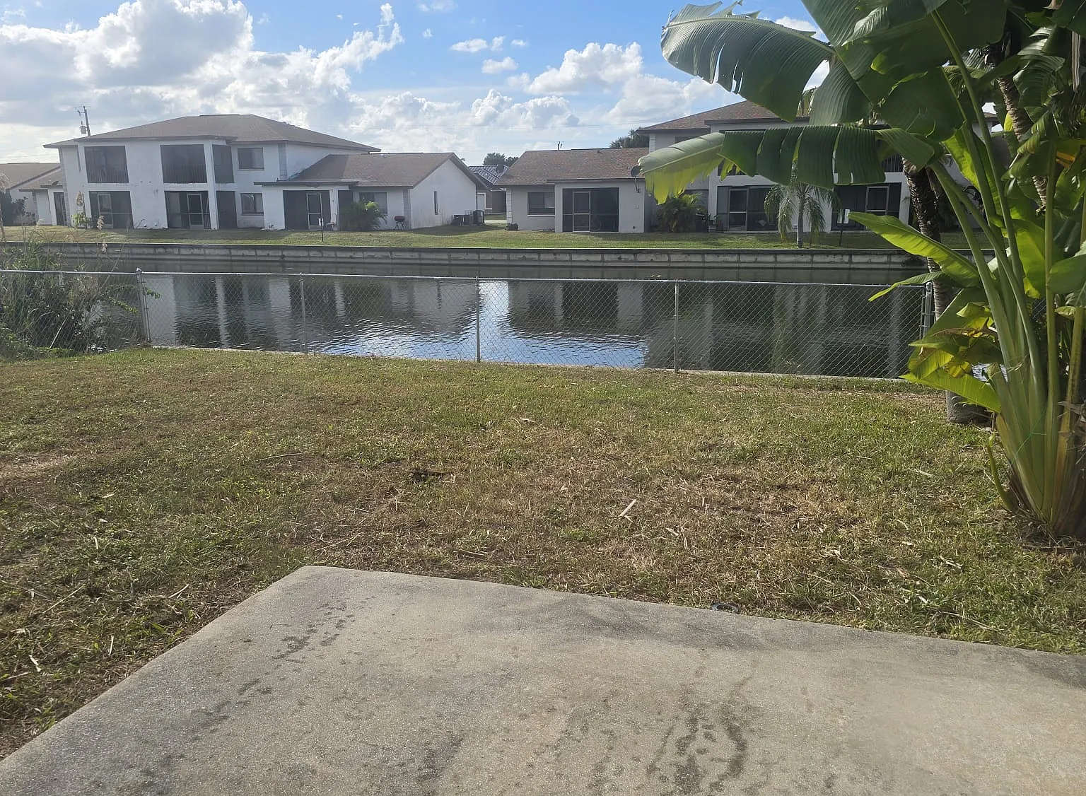 3 bed, 1400 sqft, $1,600 — Photo 1
