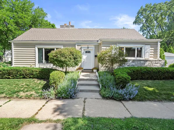 150 East Fairmount AVENUE, Whitefish Bay, WI 53217