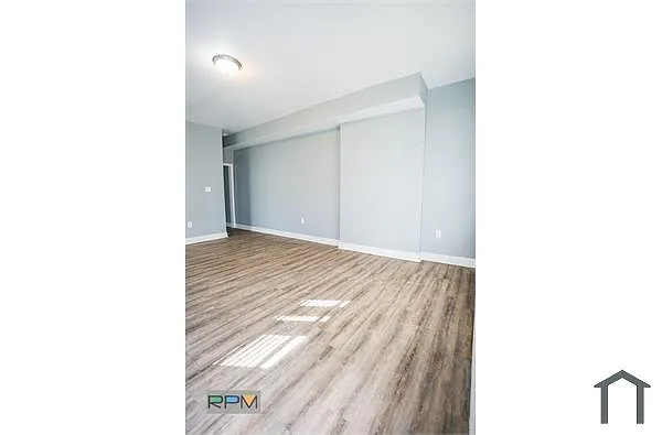 Building Photo - 528 Richwood Ave