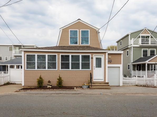 9 Dover Avenue, Hampton, NH 03842