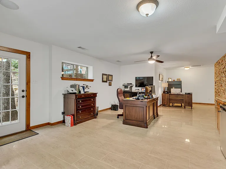 100 N Edgewater Dr — Photo 23