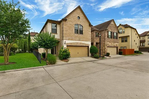 2725 Kings Retreat Cir Photo 1 2725 Kings Retreat Cir Photo 1