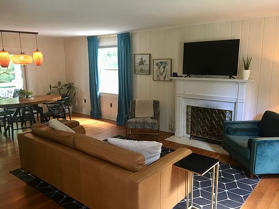 Spacious open floor plan living room/dining room.