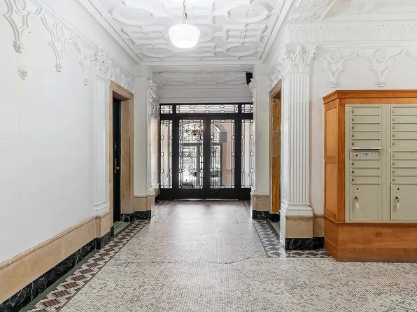 394 Lincoln Place image 8 of 9