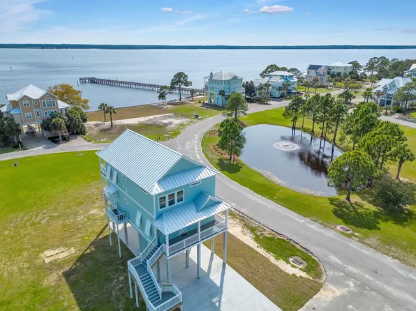 3 Schooner Ct, Panacea, FL 32346
