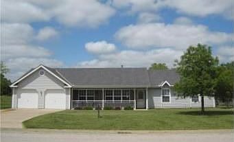 1st image of 815 Myers Dr