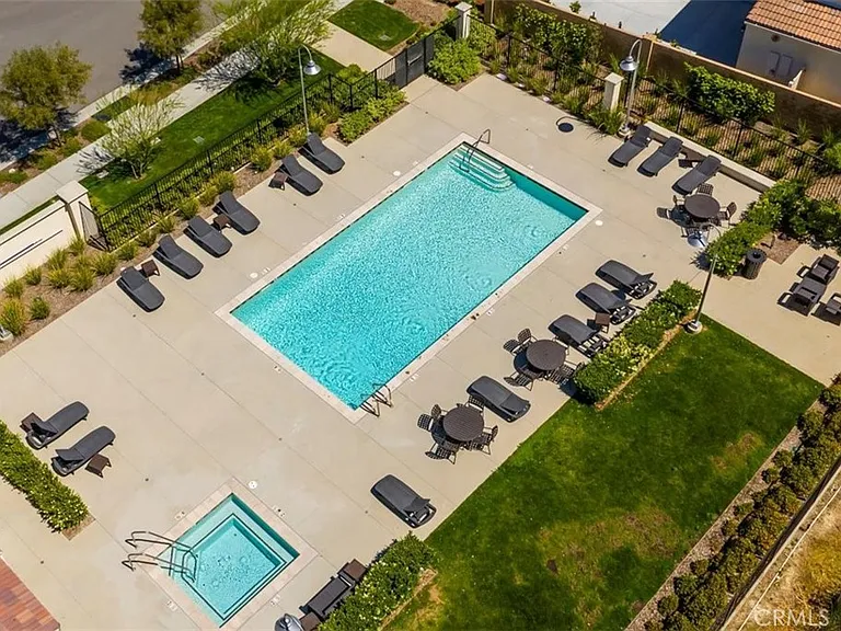 26801 Trestles Dr — Photo 32