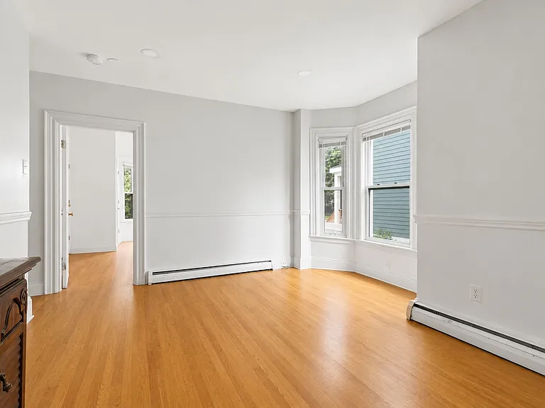 10 Ashland St #1 — Photo 6