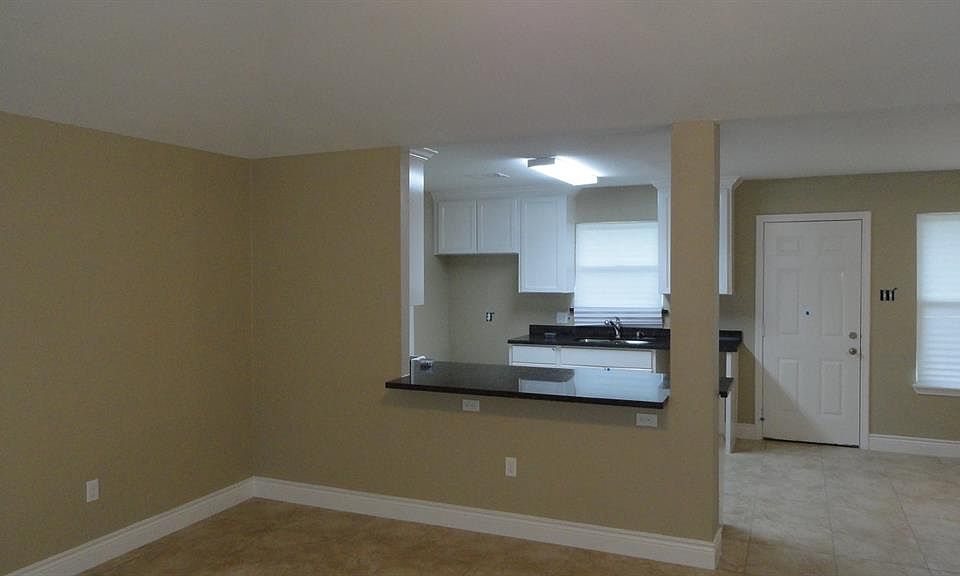 1st image of 17315 Edgehaven Dr