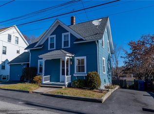 42 Eastman St, Warwick, RI 02886