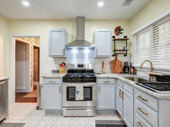 2518 Lester St, East Pt, GA 30344